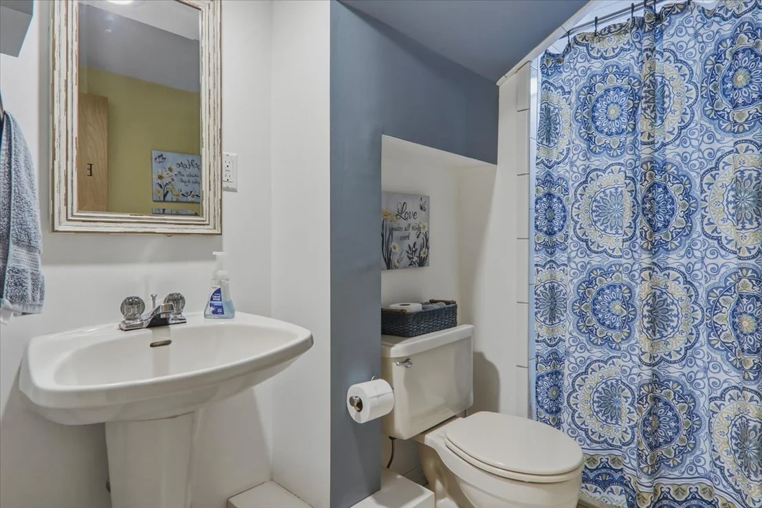 Photo of 222 S Florence Avenue