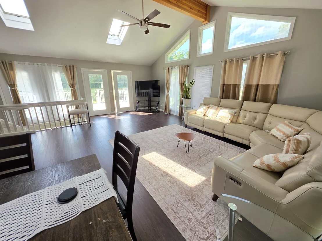 Photo of 2301 Greenbriar Lane