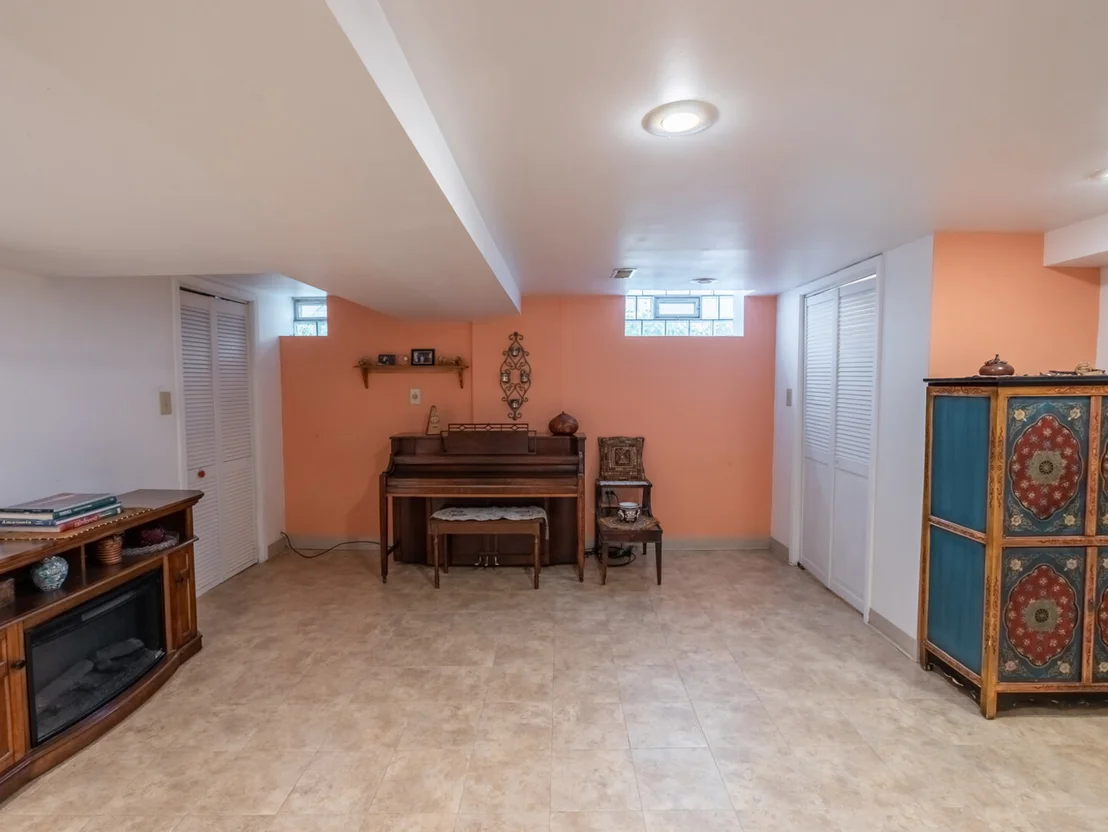 Photo of 5477 N Octavia Avenue