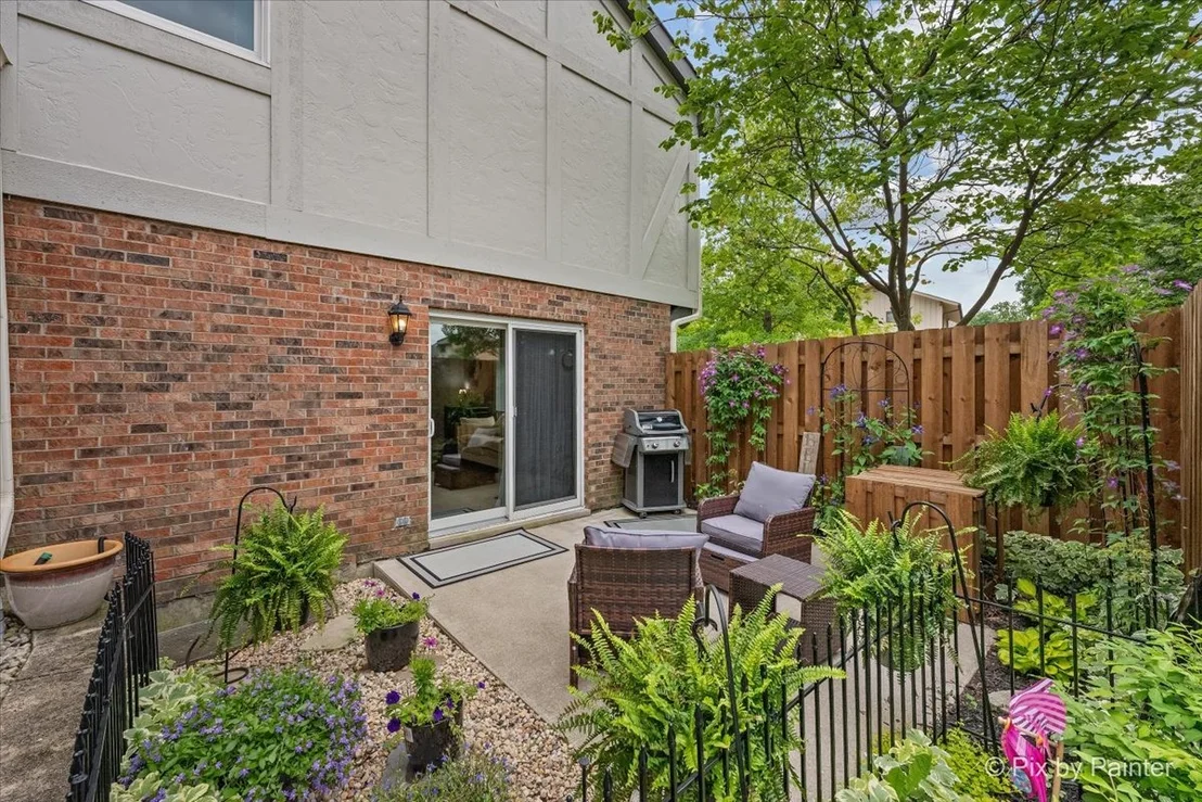 Photo of Unit 0 at 884 Bristol Drive