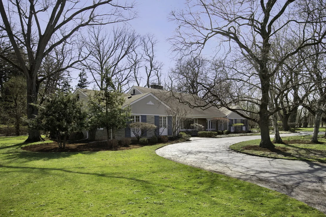 Photo of 835 Timberline Drive