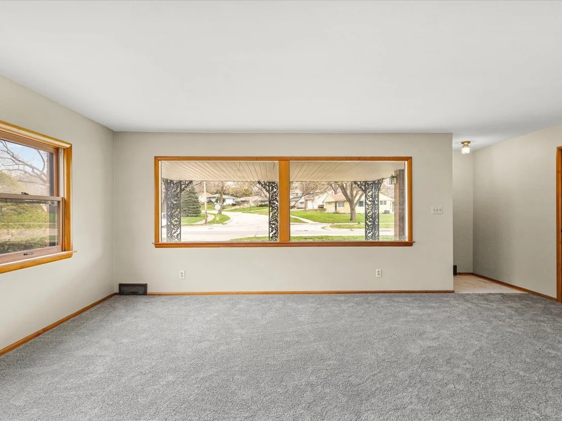 Photo of 324 Fairview Boulevard