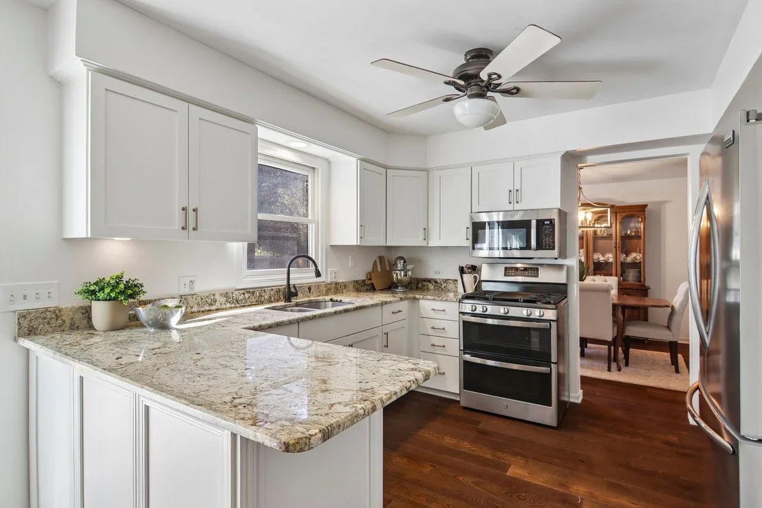 Photo of 585 Yellowstone Drive