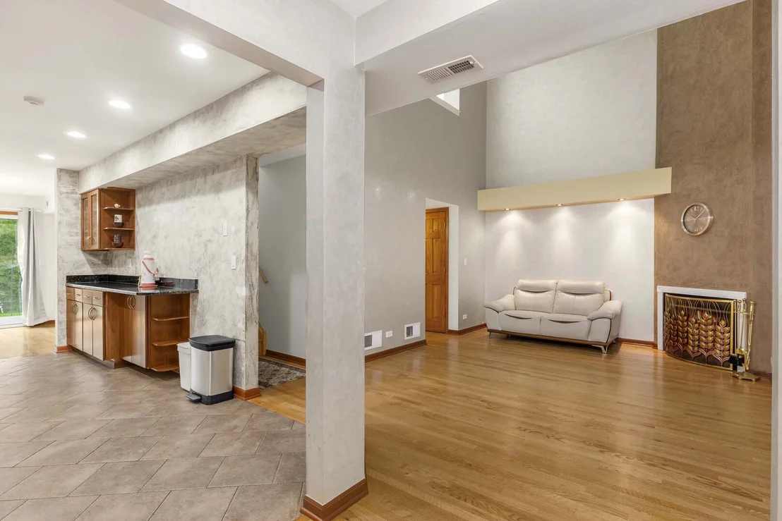 Photo of Unit F at 8316 Highpoint Circle