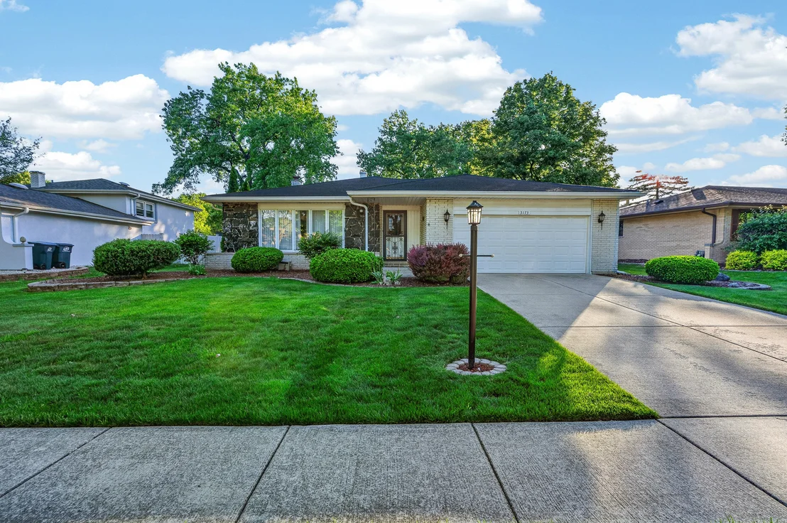 Photo of 3173 Grandview Place