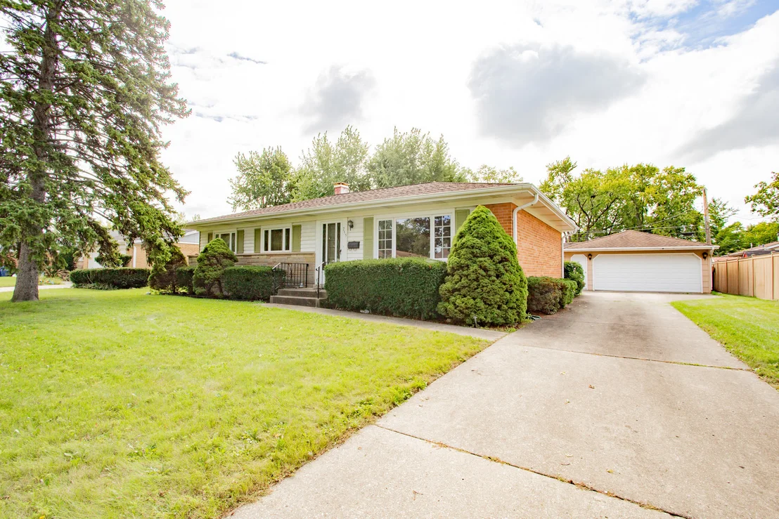 Photo of 255 W Walnut Avenue