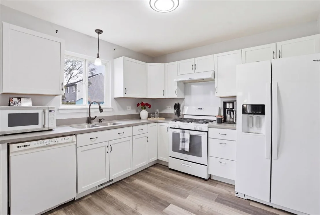 Photo of 625 Fairview Lane