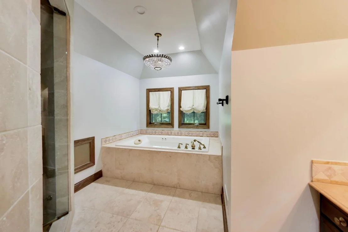Photo of 1106 Astor Place