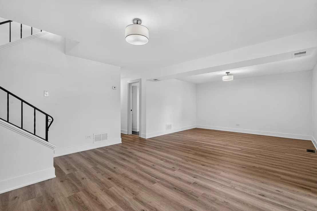 Photo of 405 W Newport Road