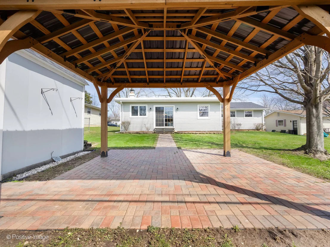 Photo of 390 Arrowhead Trail