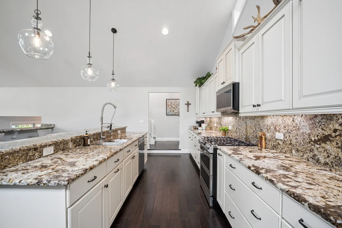 Photo of 498 Lakepoint Drive