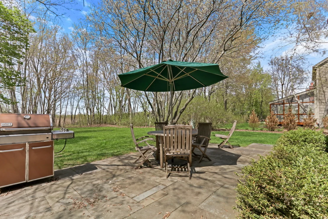 Photo of 983 Mount Vernon Drive