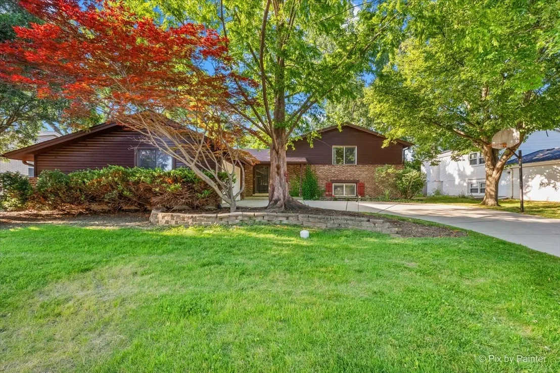 Photo of 602 E Hackberry Drive
