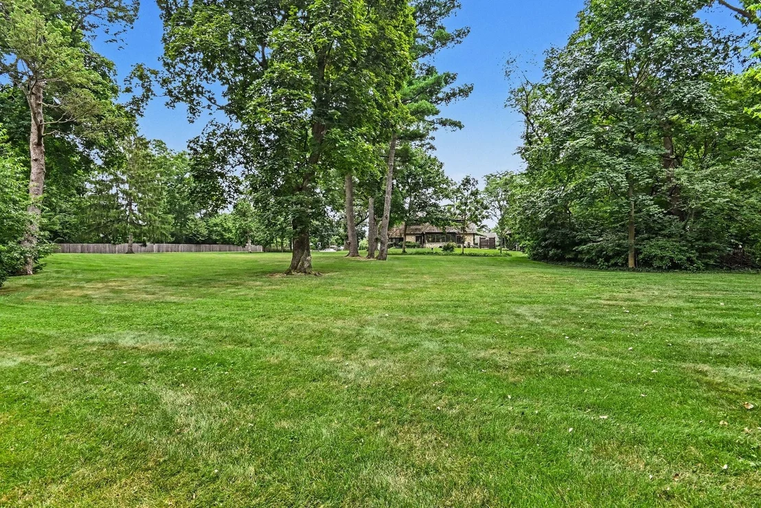 Photo of 1 Kellogg Lane