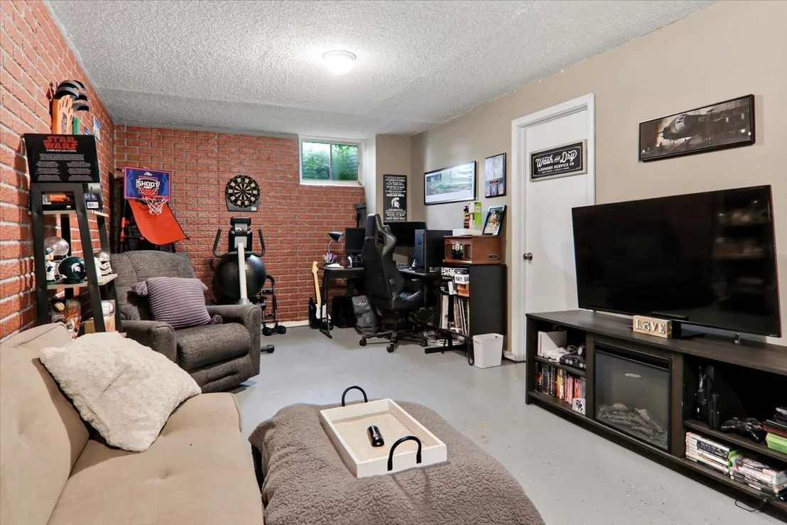 Photo of 2805 Rocksbury Drive