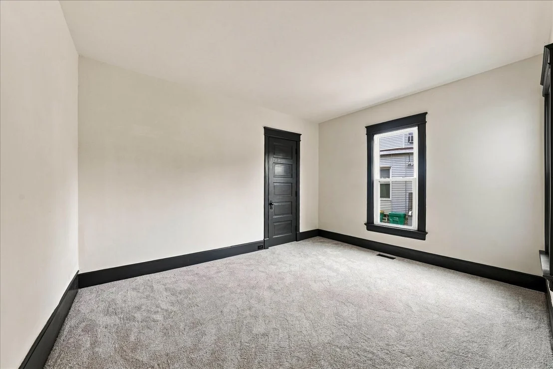 Photo of 417 BUELL Avenue