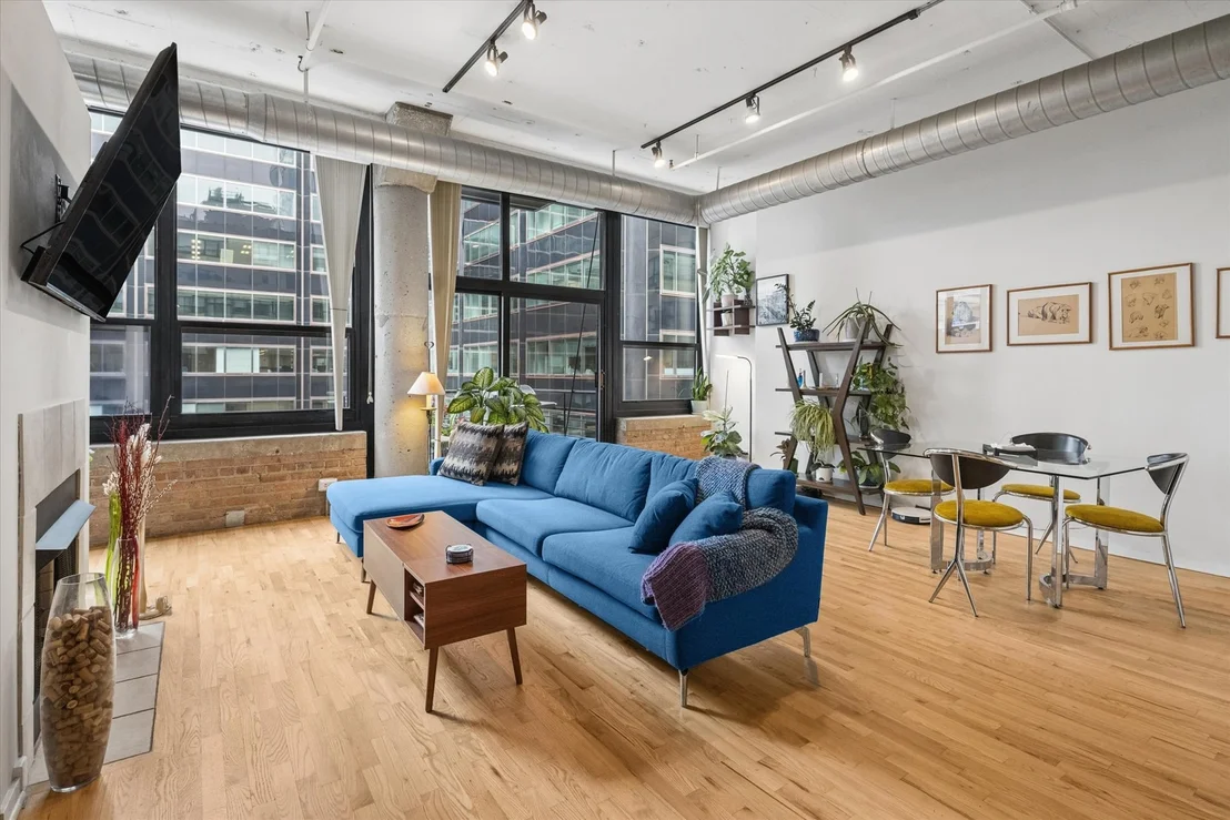 Photo of Unit 607 at 130 S CANAL Street