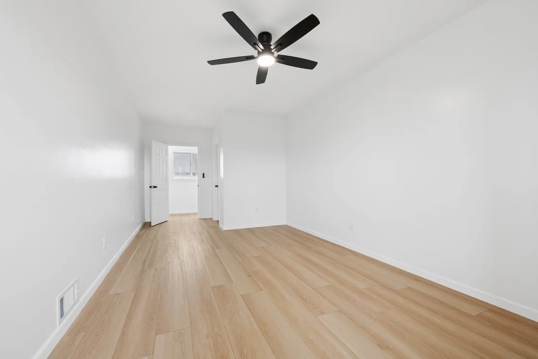 Photo of 1430 N 30th Road
