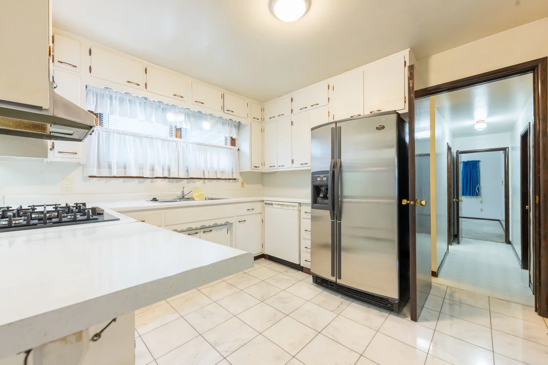 Photo of 801 Oakcrest Drive