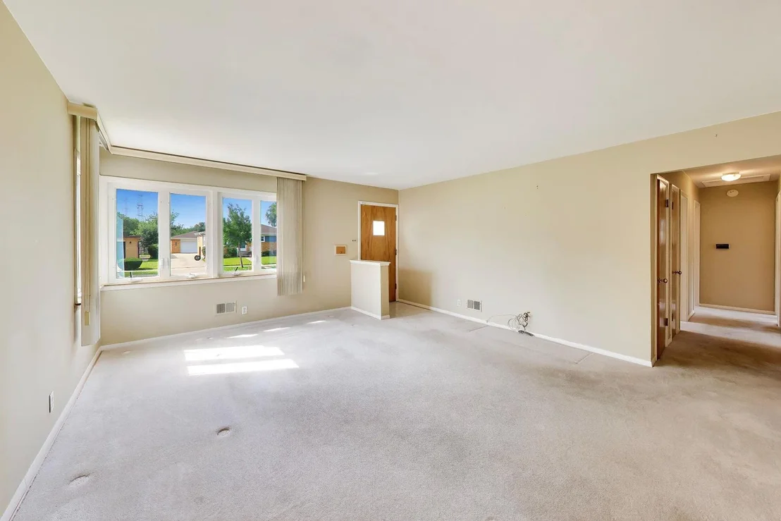 Photo of 7338 Beckwith Road