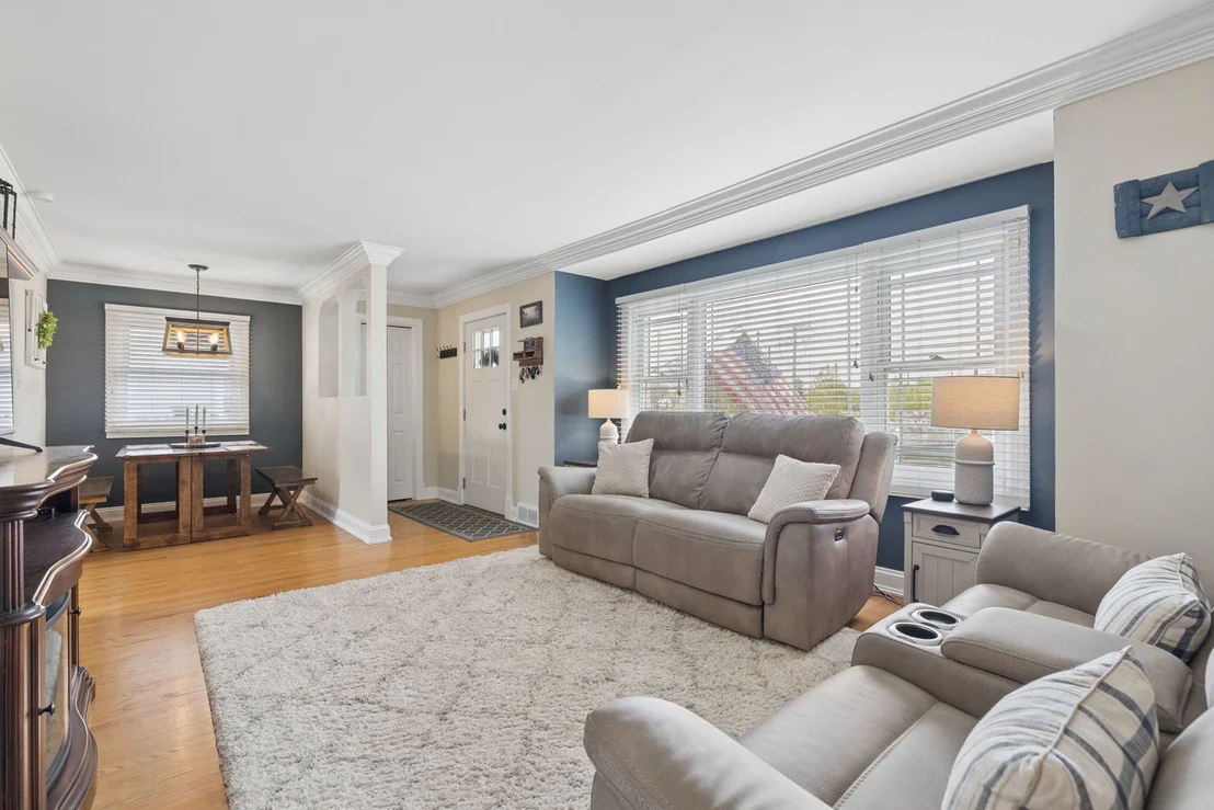 Photo of 809 E Division Street