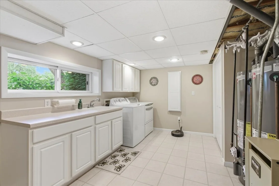 Photo of 1100 Barber Lane