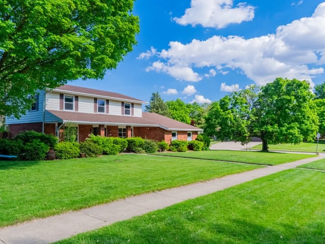 Photo of 2201 Hedgewood Drive