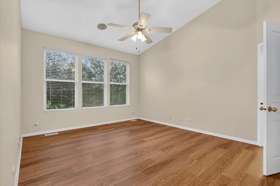 Photo of 2835 Waterfront Avenue