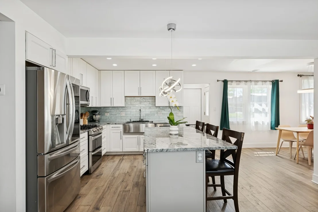 Photo of 637 Hibbard Road