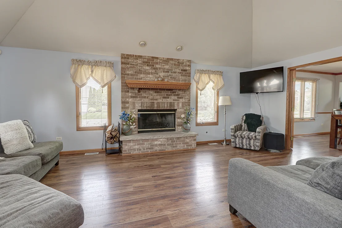 Photo of 24960 Sandra Lane