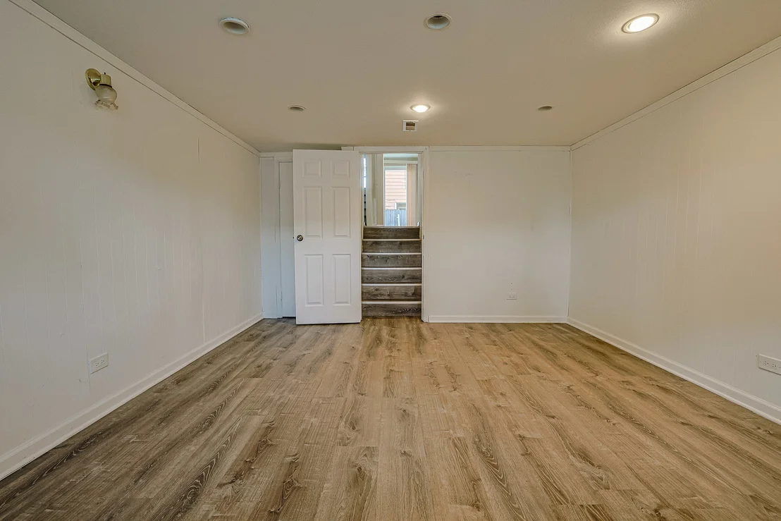 Photo of 9249 BARBERRY Lane