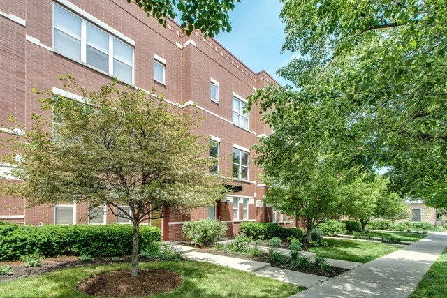 Photo of 525 South Boulevard