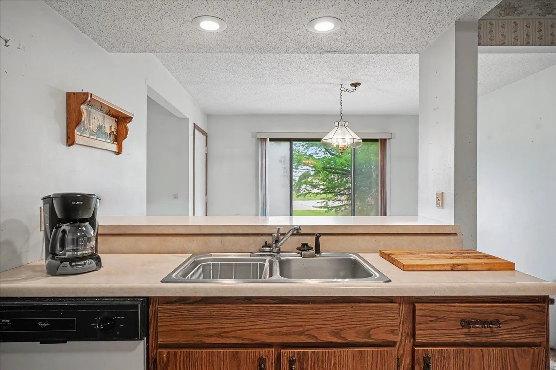Photo of 711 Higgins Road