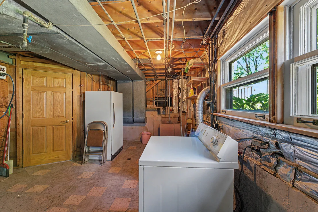 Photo of 332 Crescent Drive