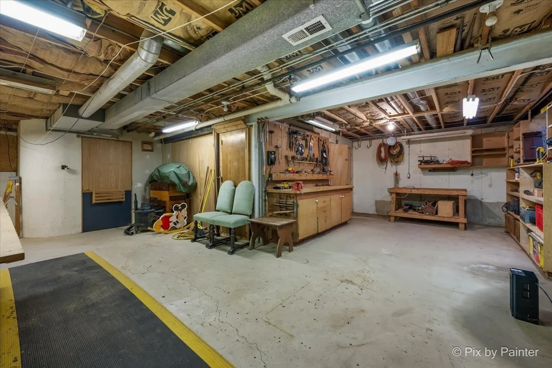 Photo of 765 Crest Drive