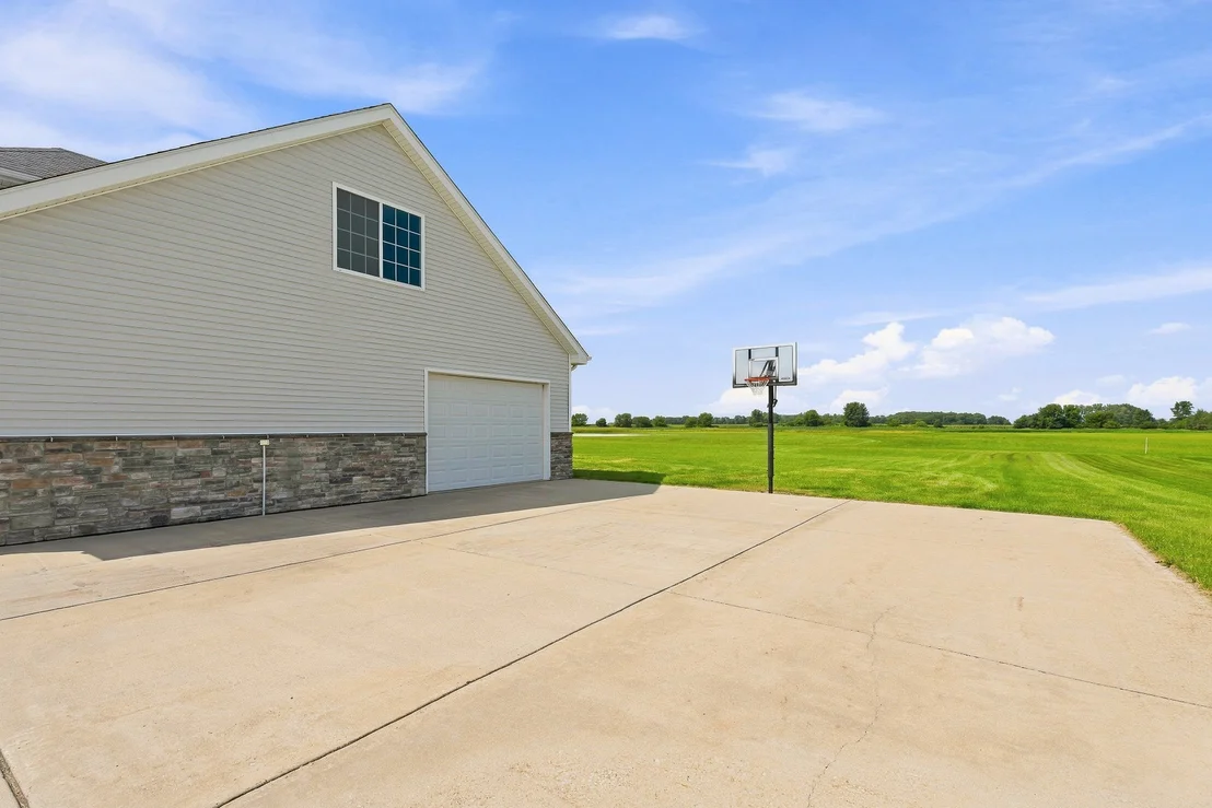 Photo of 4673 W 3000n Road