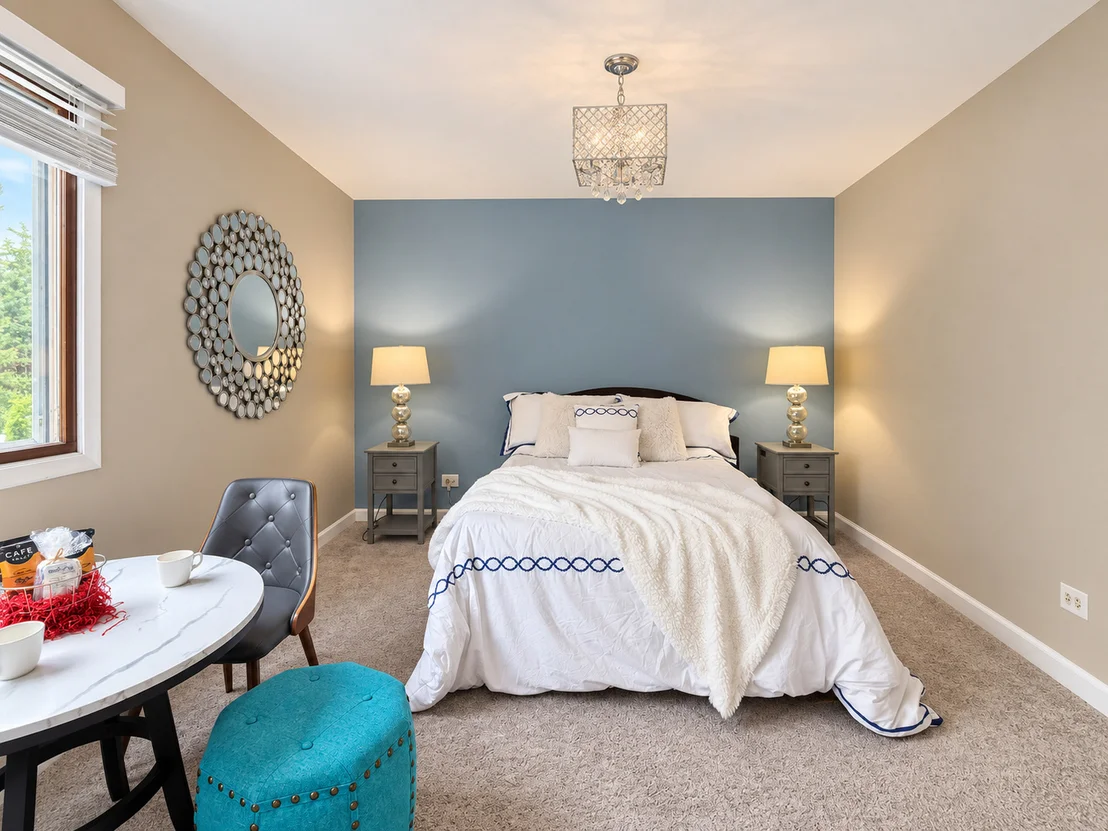 Photo of 1401 Knoll Drive