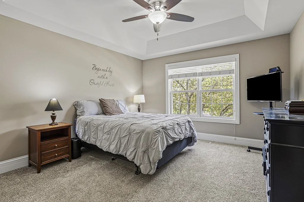 Photo of 24963 Madison Street
