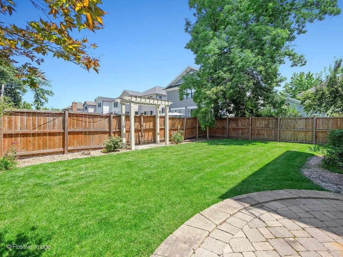 Photo of 549 W 3rd Street