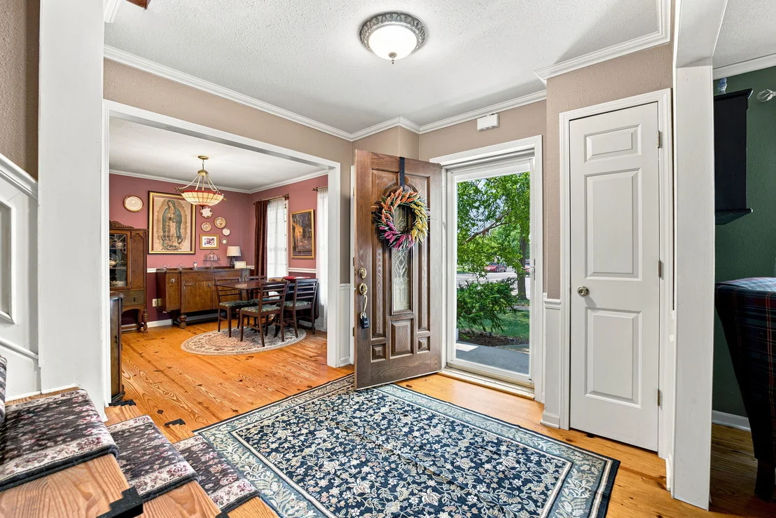 Photo of 1613 Locust Road