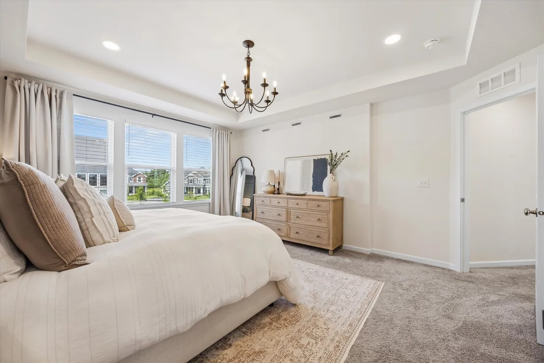 Photo of 2540 Weatherbee Lane