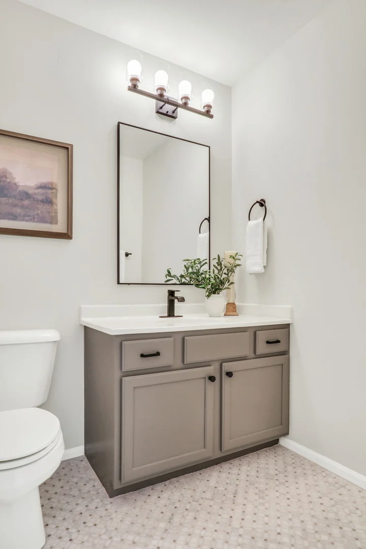 Photo of 983 Ellsworth Drive