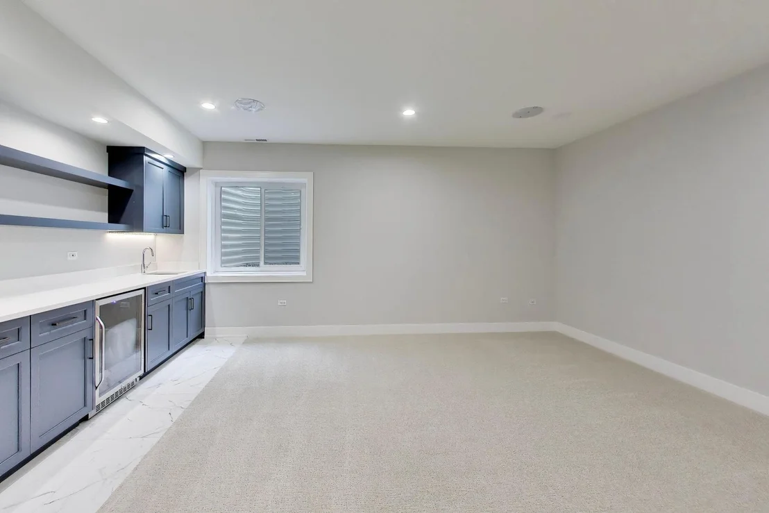 Photo of 787 S Cambridge Avenue