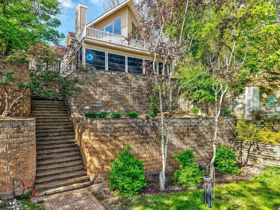 Photo of 1419 Shoreline Drive
