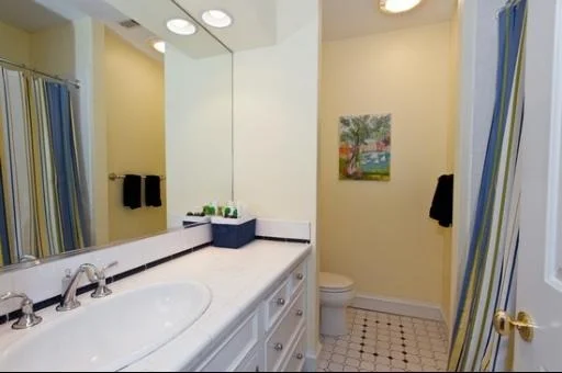 Photo of 2204 Forestview Road