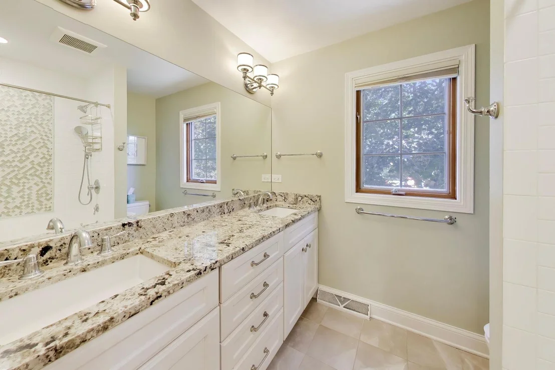 Photo of 1310 W Hampton Place