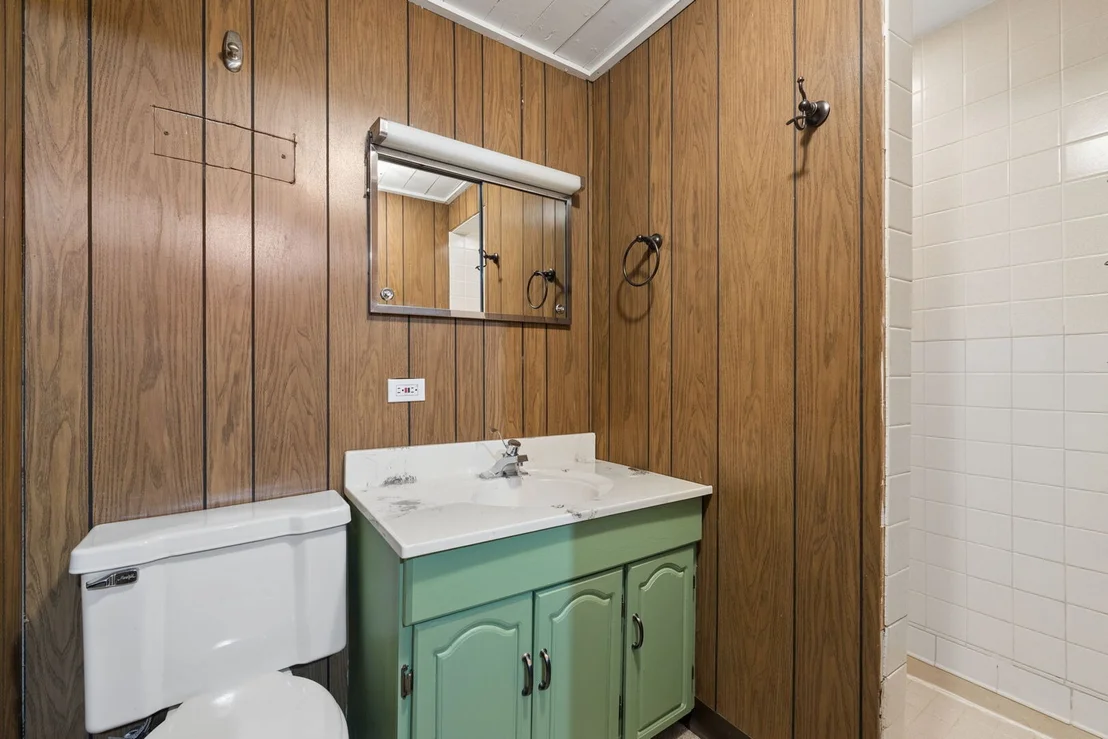 Photo of 1005 Valley Lane