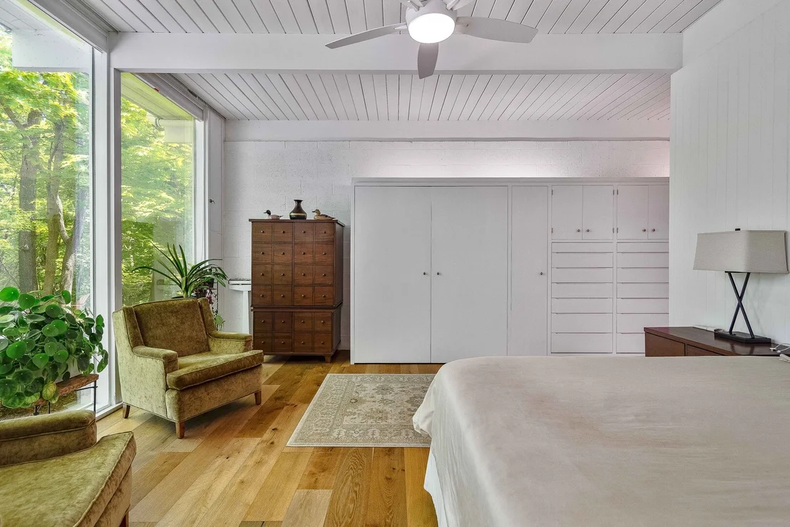 Photo of 151 Maple Avenue
