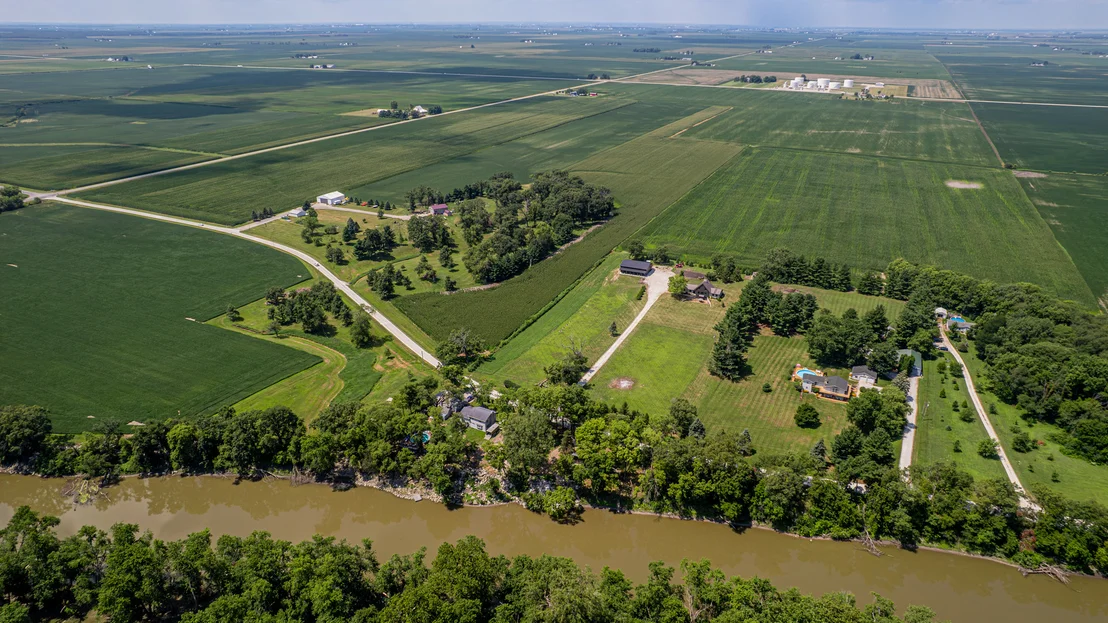 Photo of 2437 N 1480 East Road
