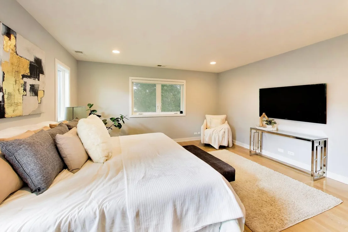 Photo of 1005 FORESTWAY Drive